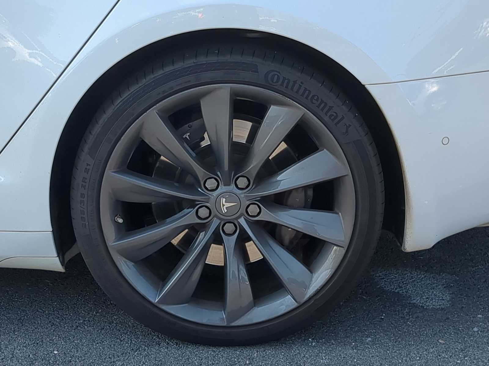 Thumbnail: 2016 Tesla Model S - 14