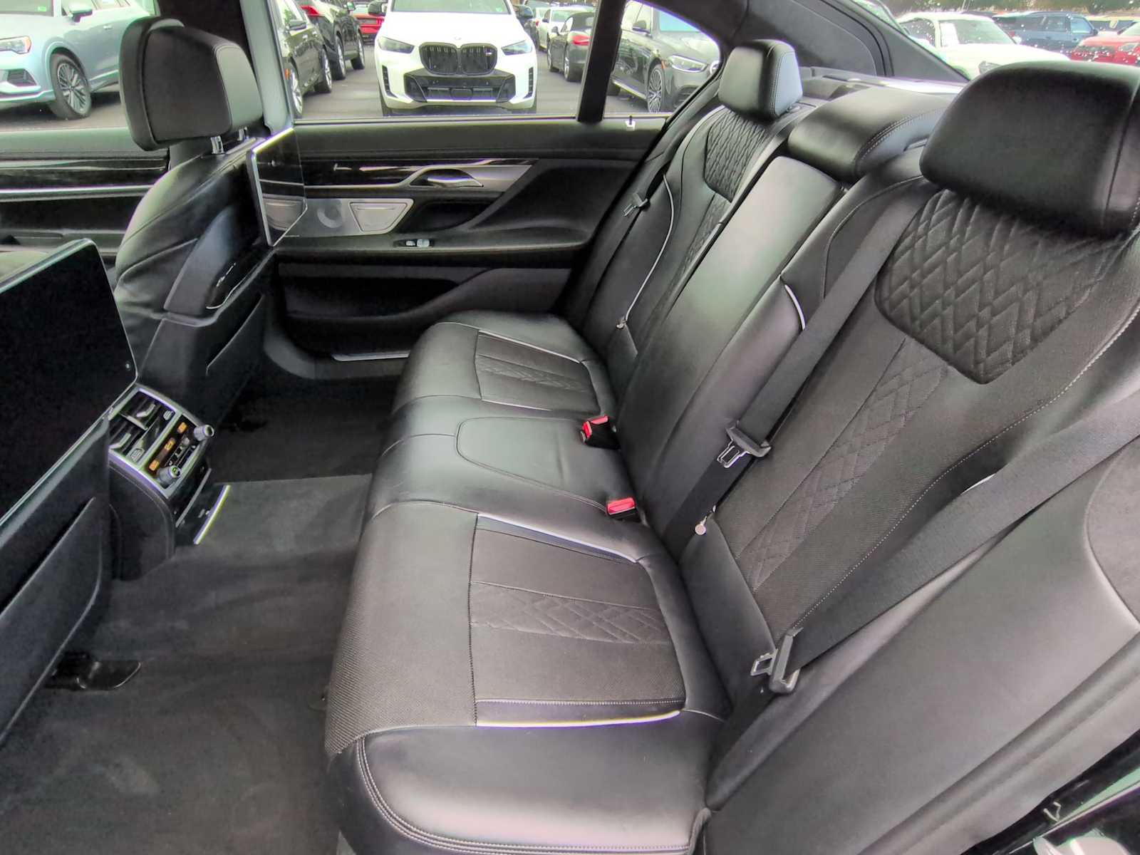 Thumbnail: 2016 BMW 7 Series - 21