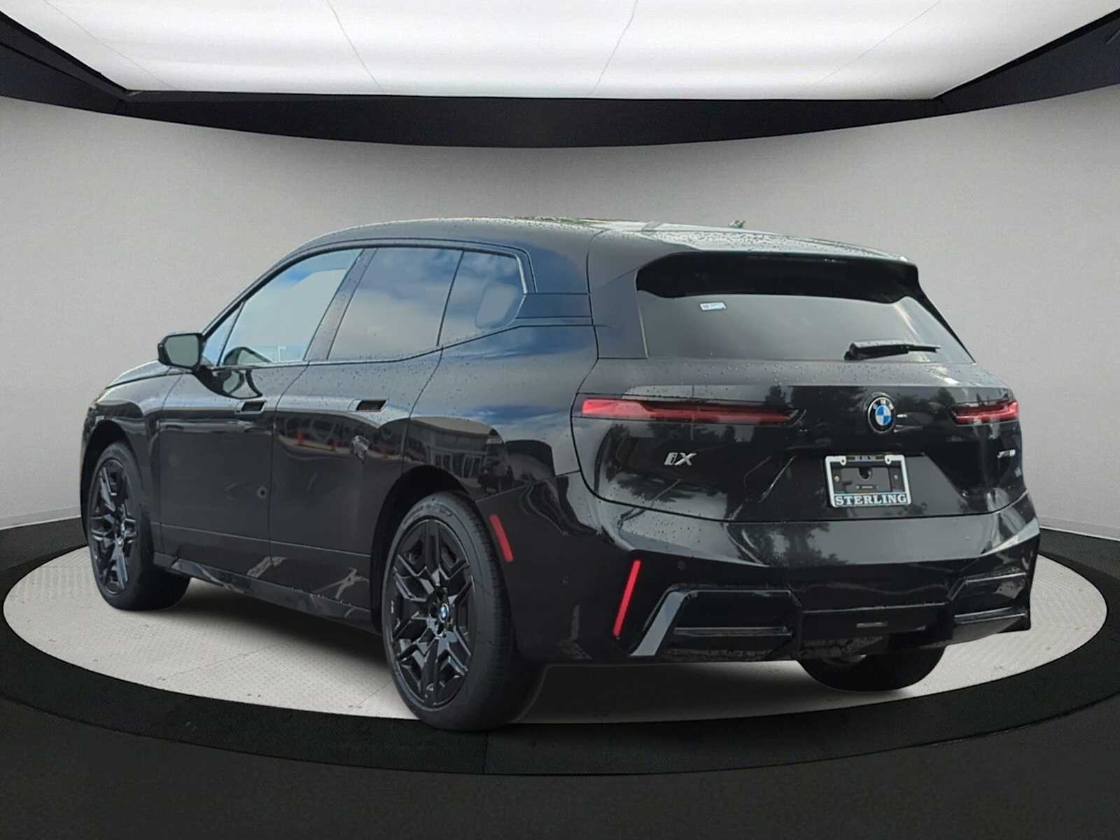 Thumbnail: 2026 BMW iX - 6