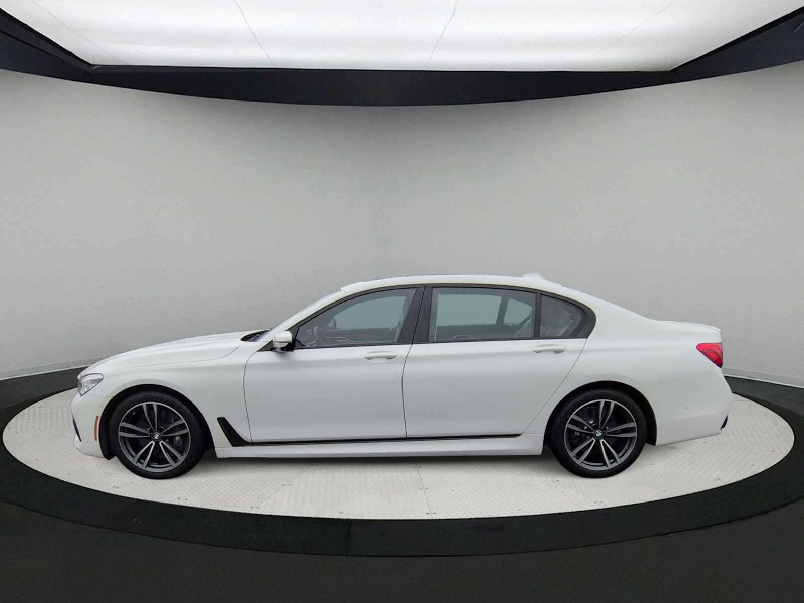 Thumbnail: 2016 BMW 7 Series - 5