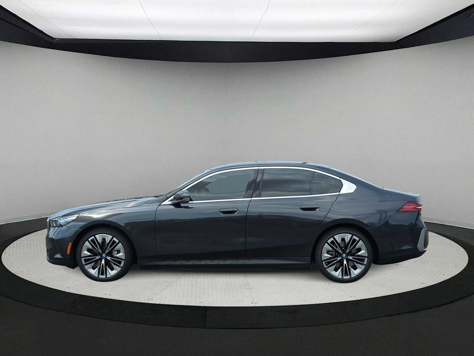 Thumbnail: 2024 BMW i5 - 5