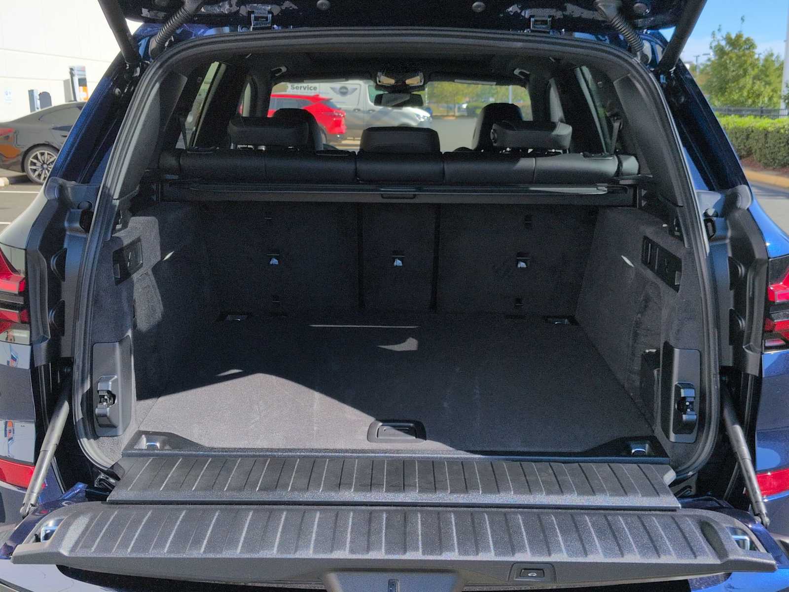 Thumbnail: 2026 BMW X5 - 37