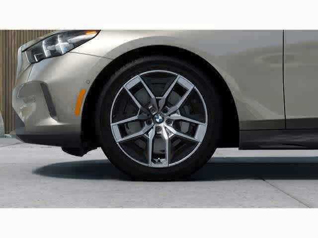 Thumbnail: 2026 BMW 5 Series - 7
