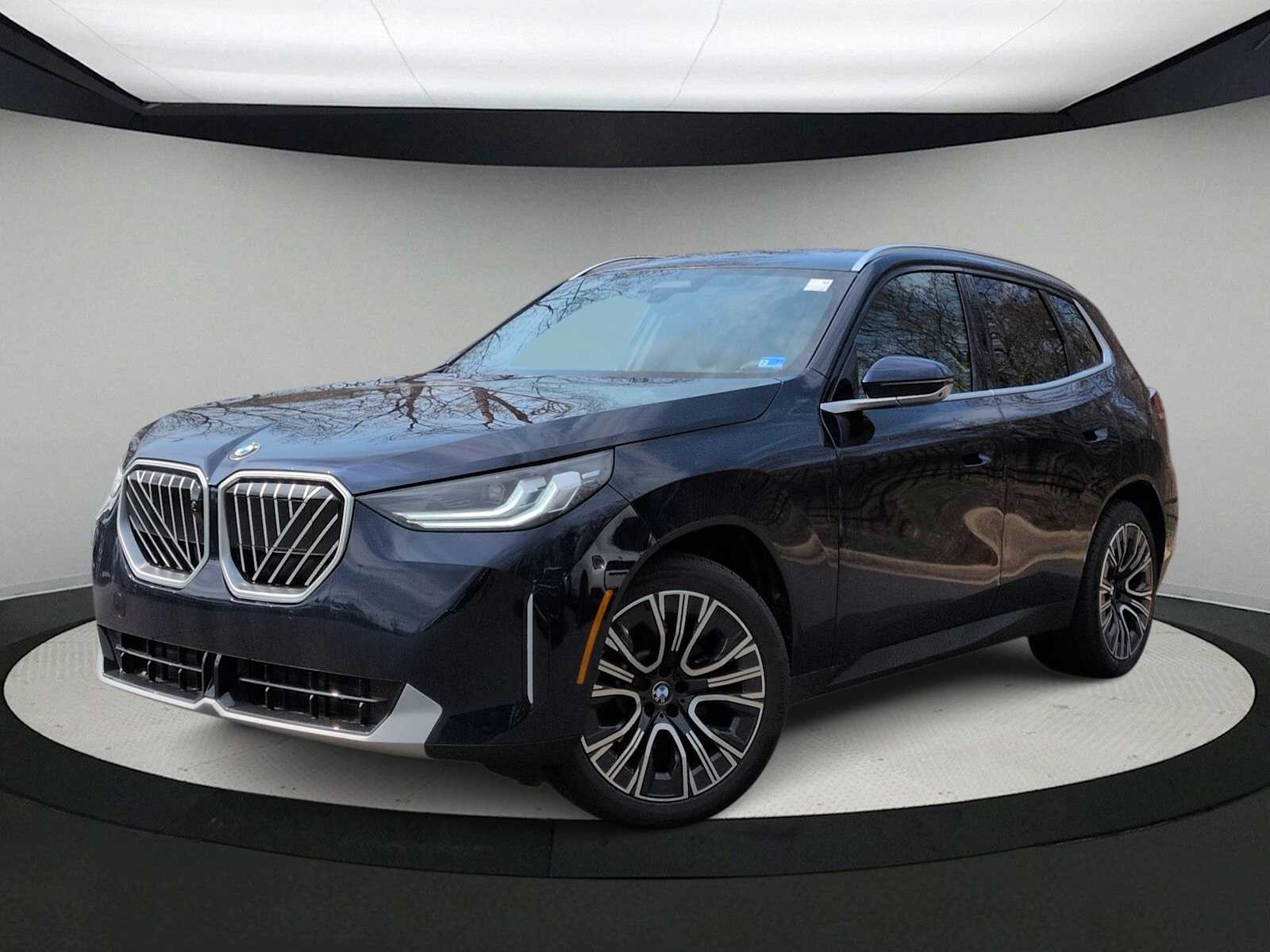 Thumbnail: 2026 BMW X3 - 1