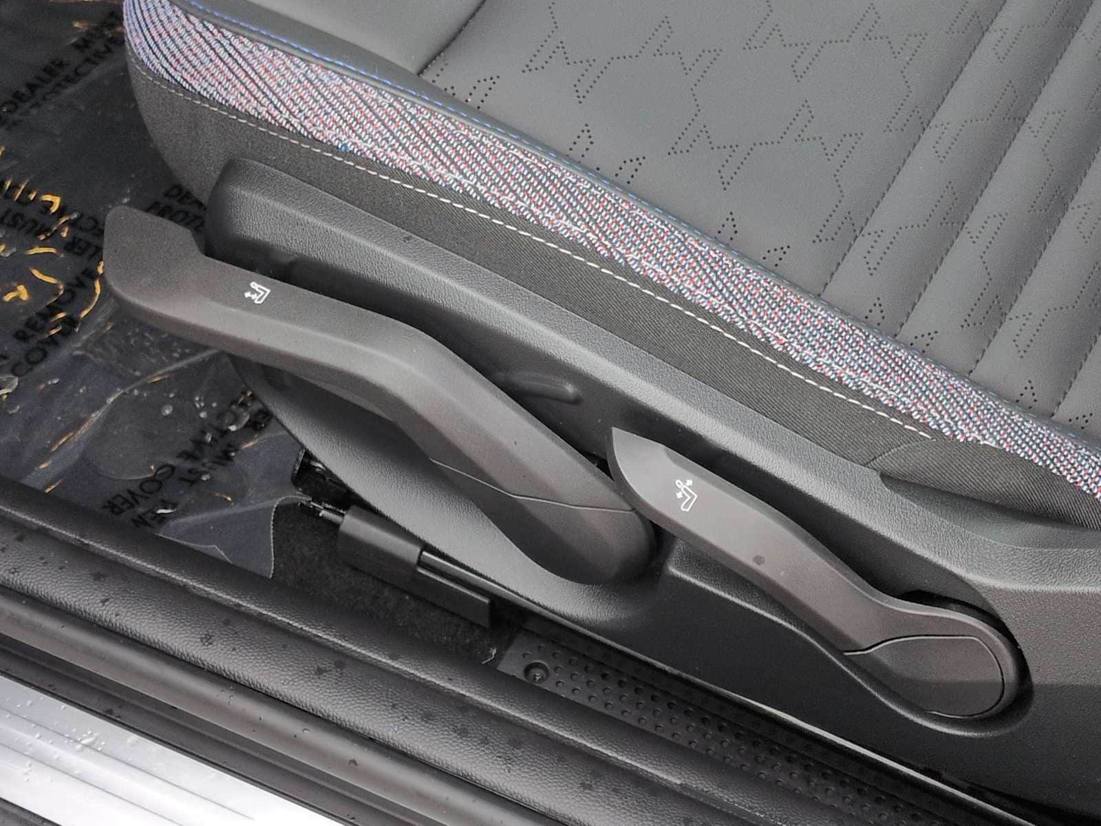 Thumbnail: 2025 MINI Cooper Hardtop - 18