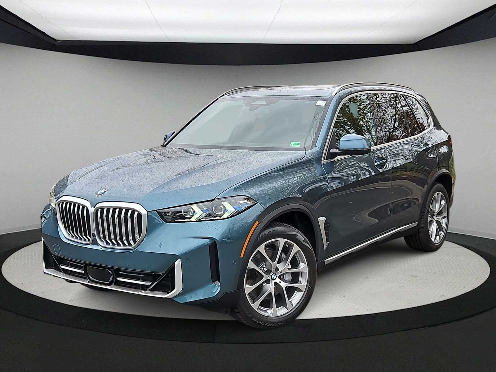 Thumbnail: 2026 BMW X5 - 1