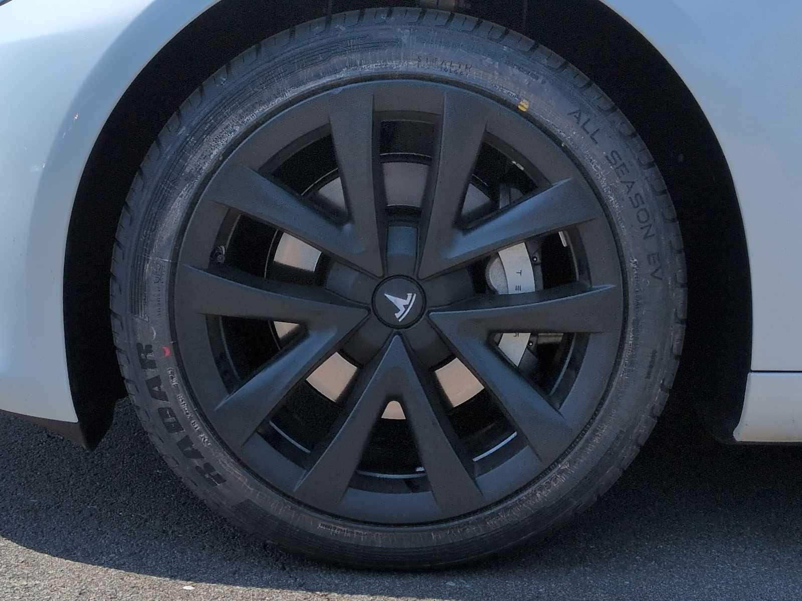 Thumbnail: 2023 Tesla Model 3 - 14