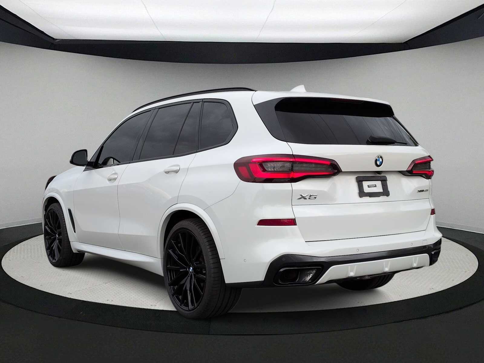 Thumbnail: 2021 BMW X5 - 6