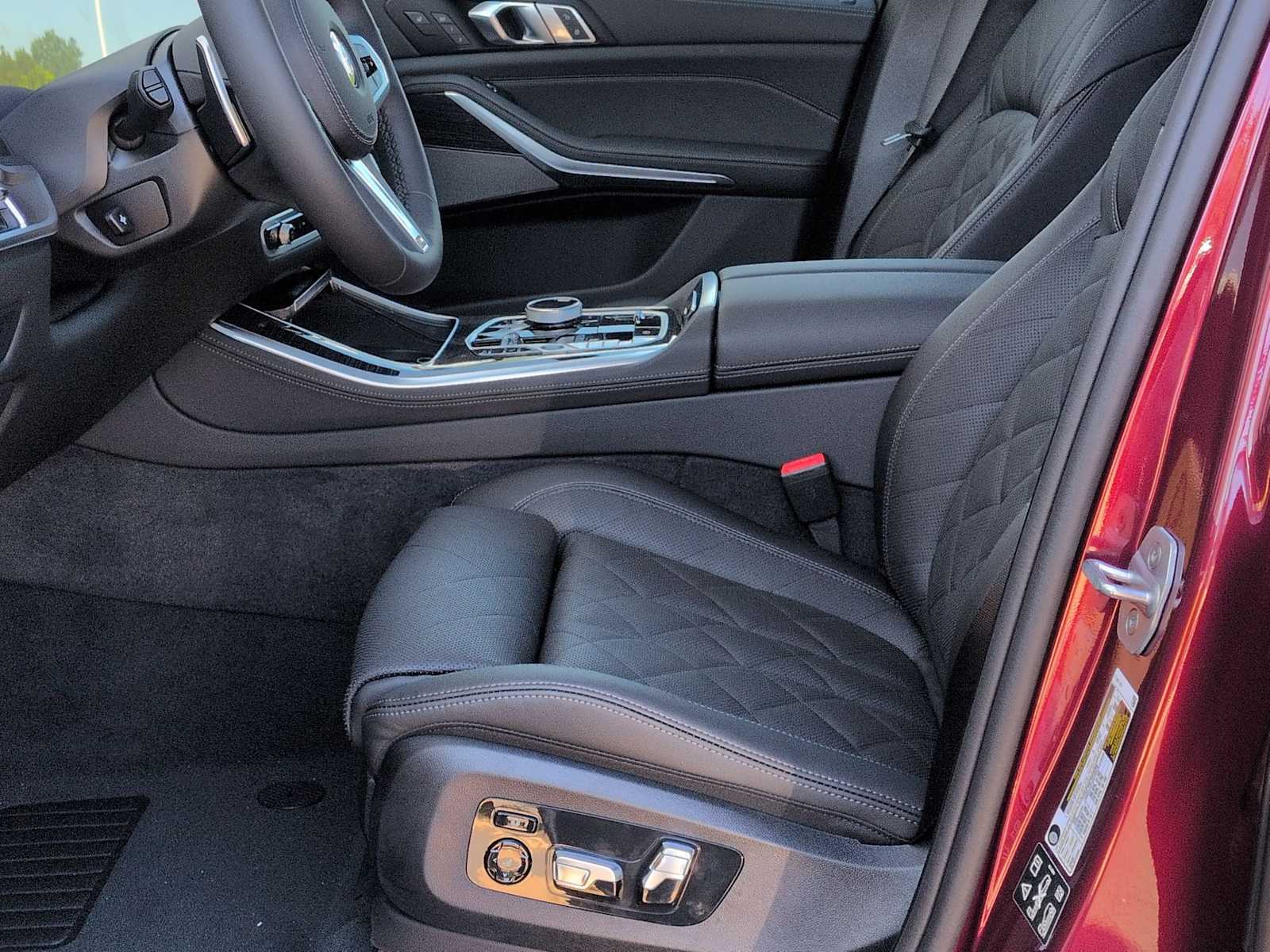 Thumbnail: 2026 BMW X5 - 17