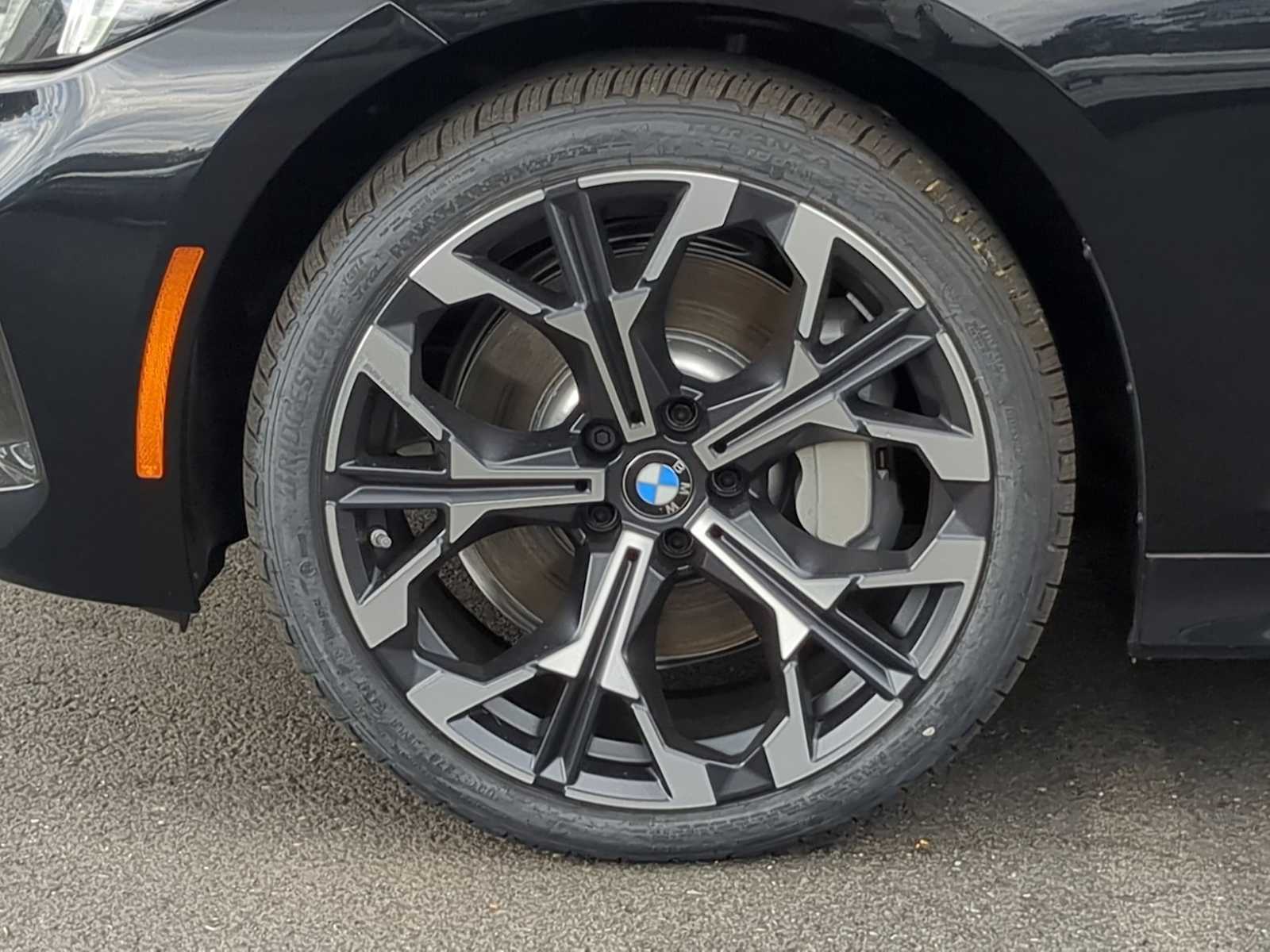 Thumbnail: 2025 BMW 3 Series - 14