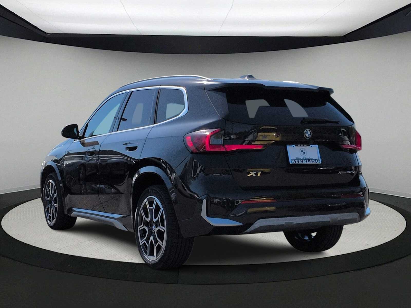 Thumbnail: 2023 BMW X1 - 6