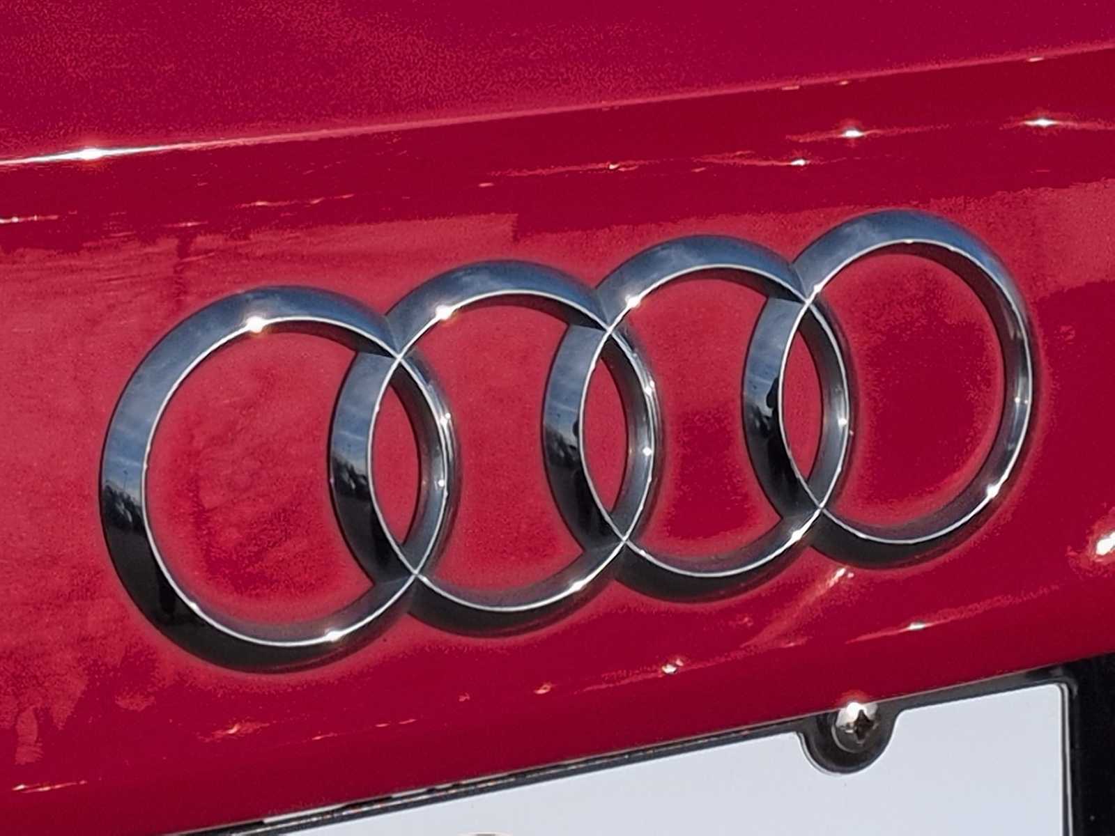 Thumbnail: 2017 Audi A3 e-tron - 12