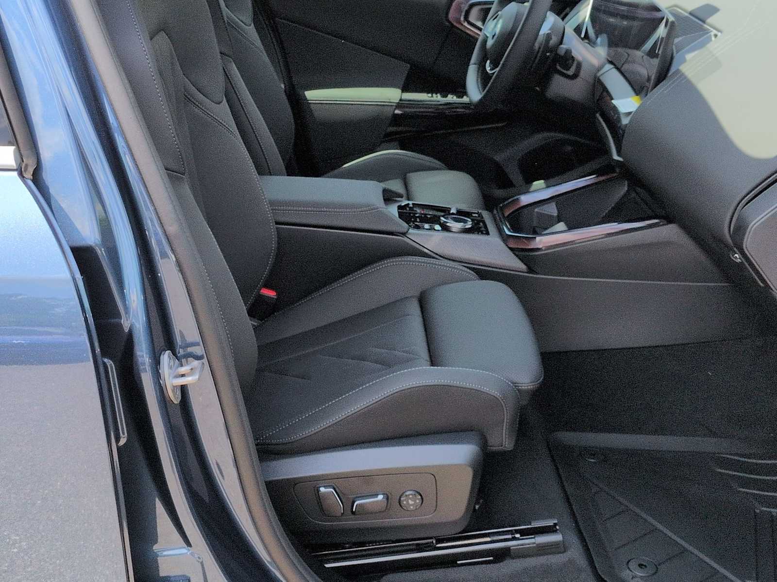 Thumbnail: 2026 BMW X3 - 24