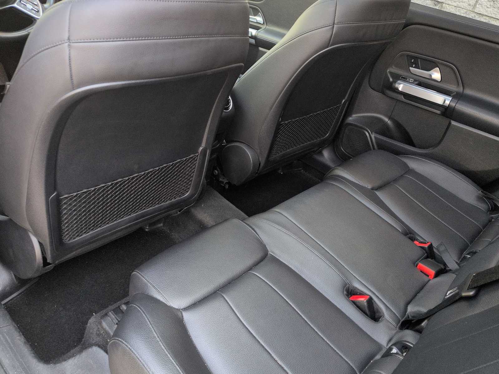 Thumbnail: 2020 Mercedes-Benz GLB - 19