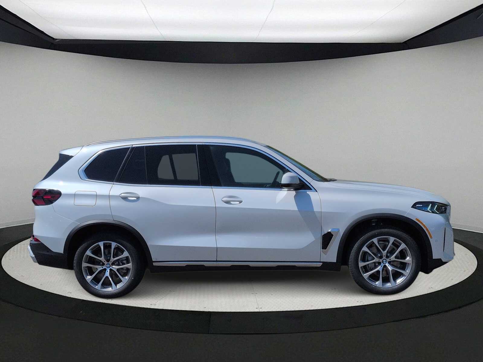 Thumbnail: 2026 BMW X5 - 9