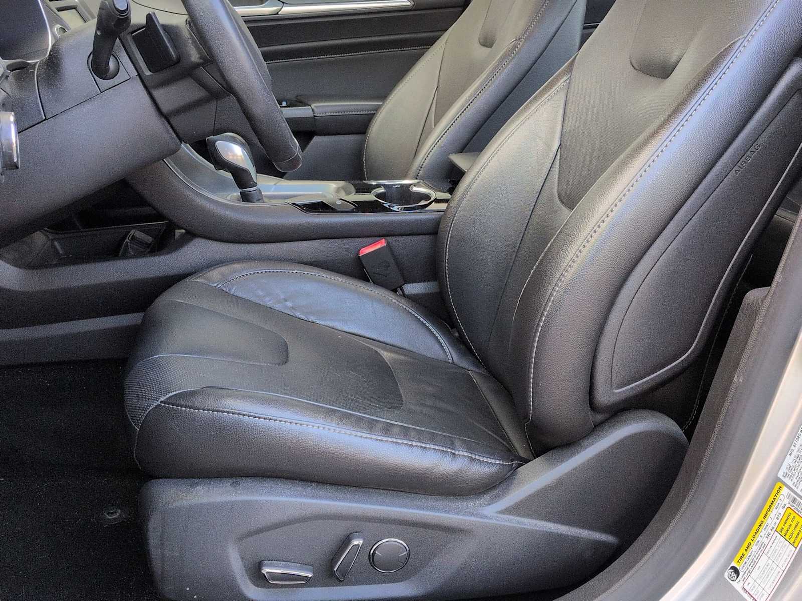 Thumbnail: 2014 Ford Fusion - 17