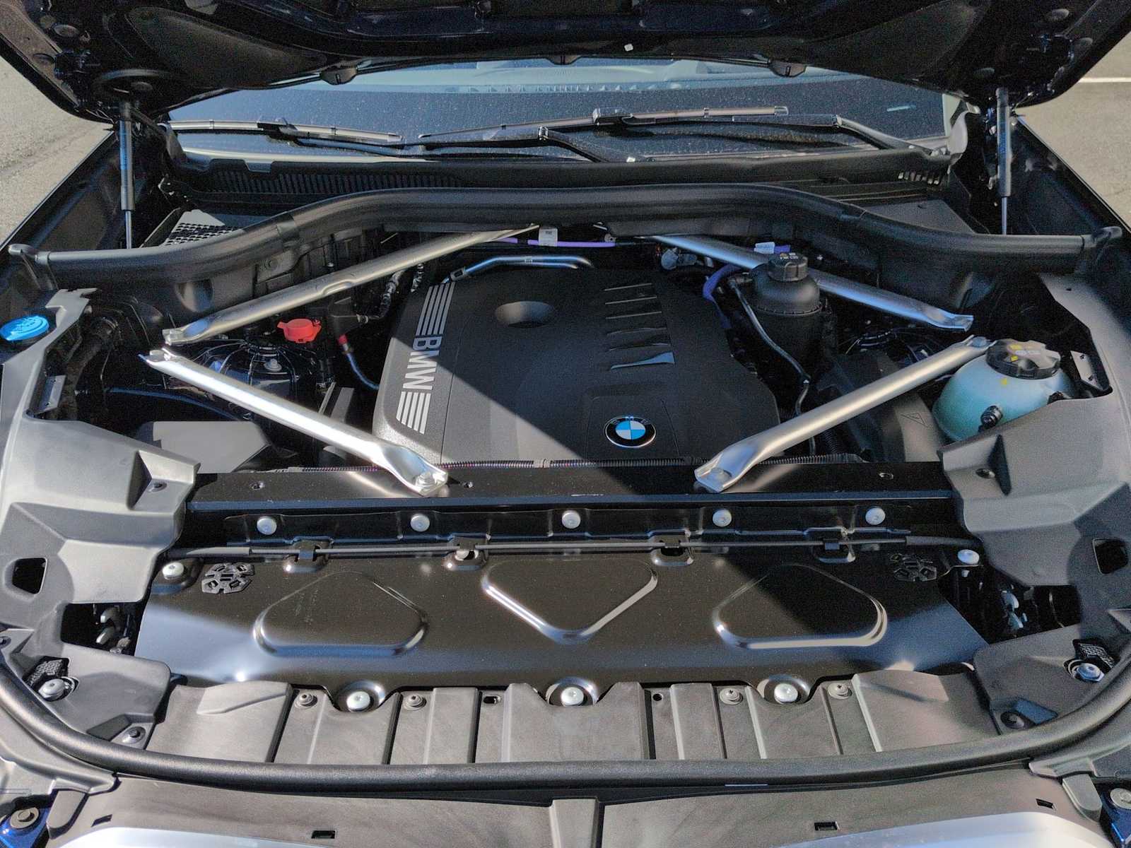 Thumbnail: 2026 BMW X5 - 15