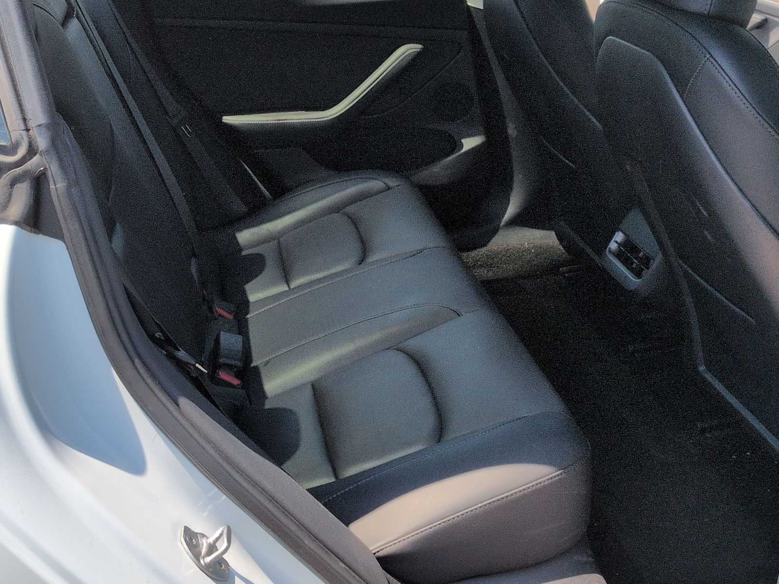 Thumbnail: 2023 Tesla Model 3 - 21