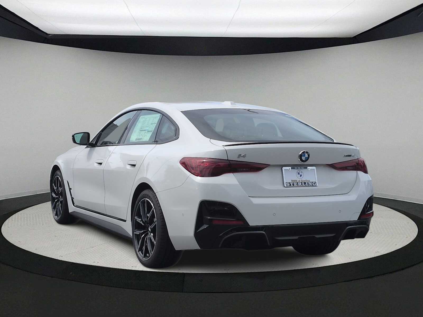 Thumbnail: 2026 BMW i4 - 6