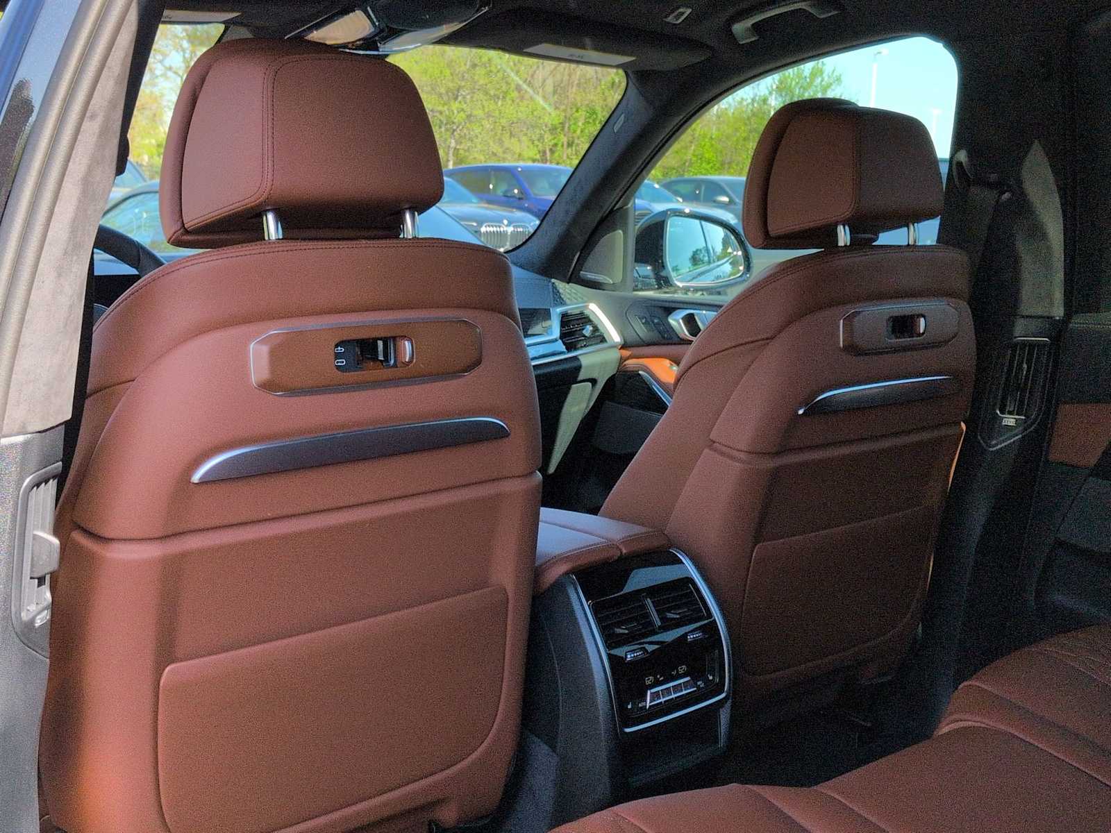 Thumbnail: 2027 BMW X7 - 19