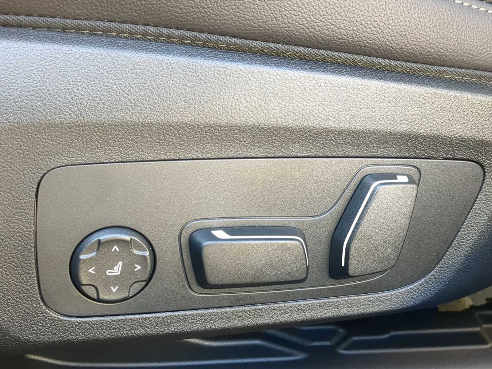 Thumbnail: 2026 BMW 3 Series - 18