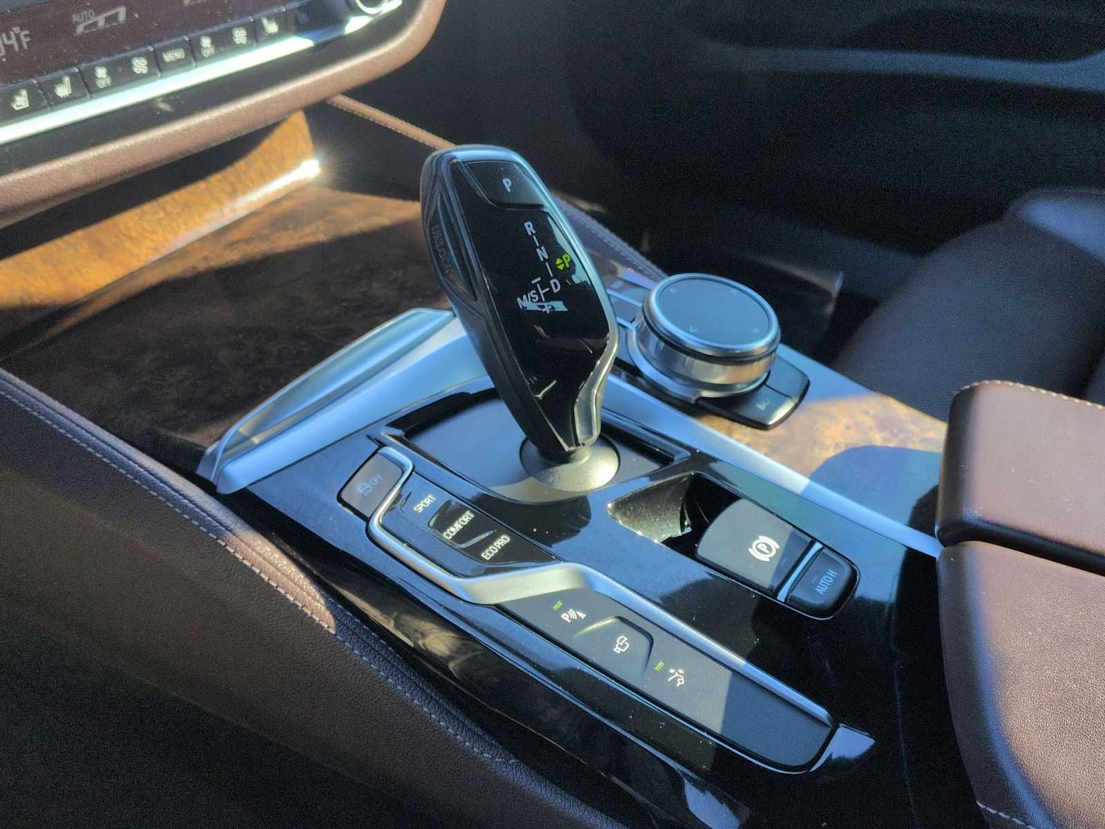 Thumbnail: 2018 BMW 6 Series - 34