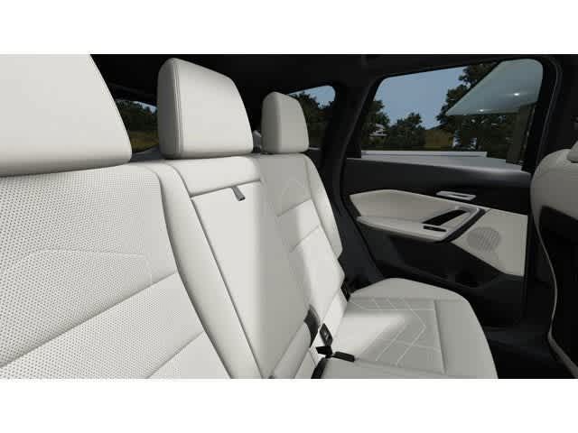 Thumbnail: 2027 BMW X1 - 12