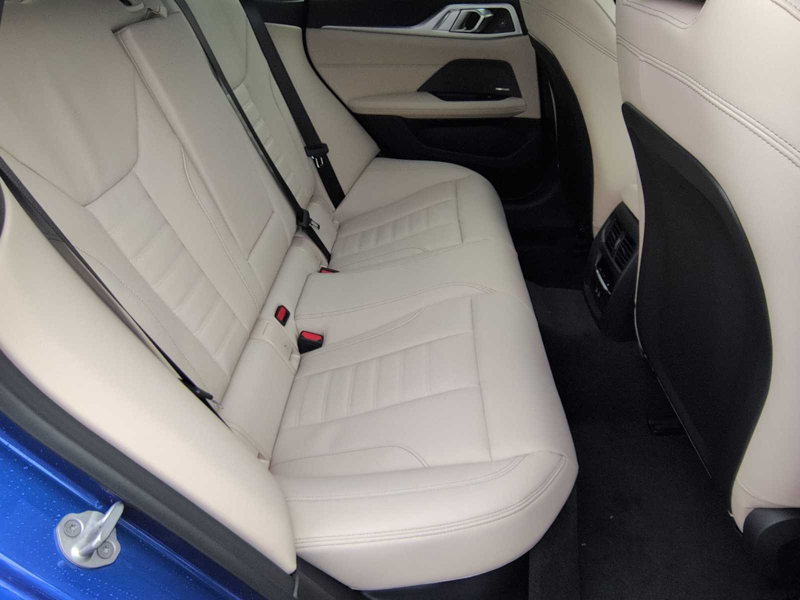 Thumbnail: 2026 BMW i4 - 21