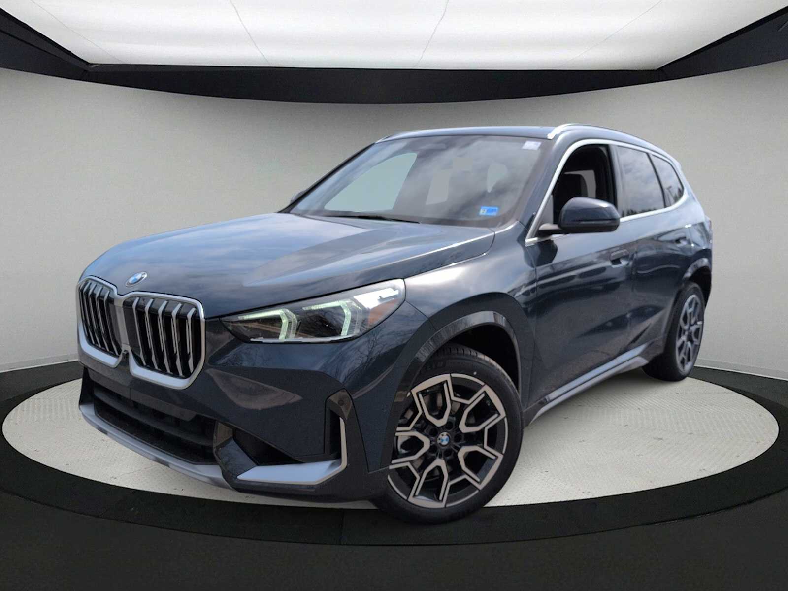 Thumbnail: 2026 BMW X1 - 1