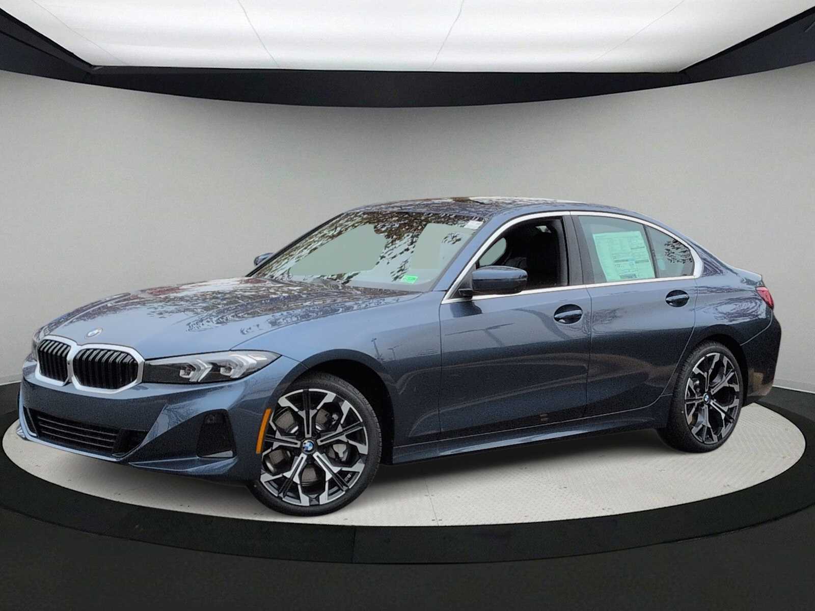Thumbnail: 2026 BMW 3 Series - 1