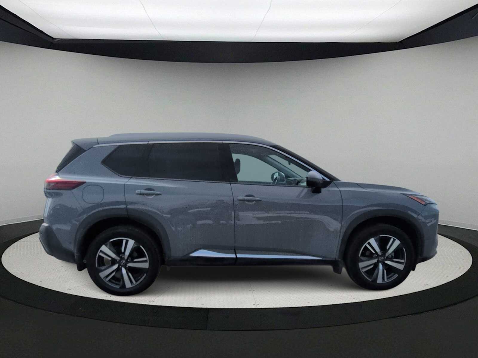 Thumbnail: 2022 Nissan Rogue - 9