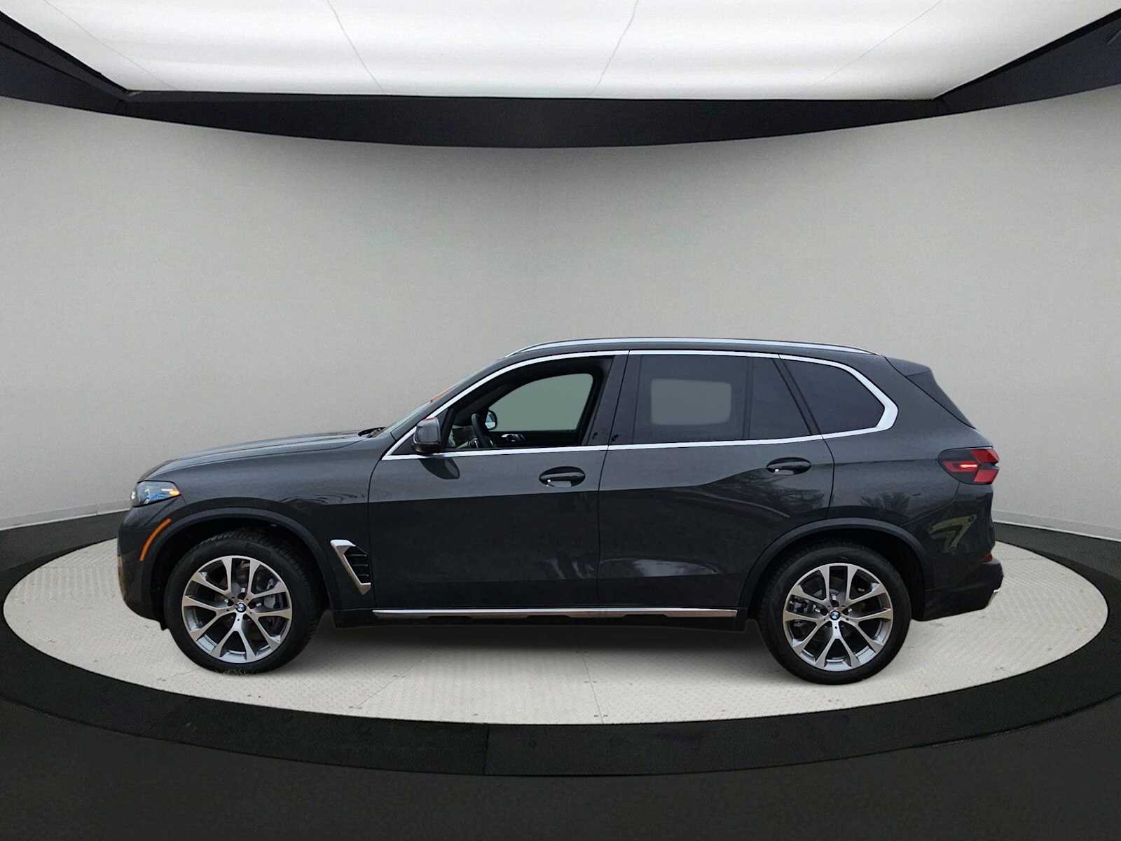 Thumbnail: 2026 BMW X5 - 5