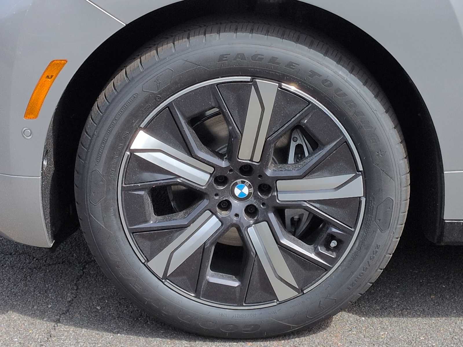 Thumbnail: 2026 BMW iX - 14