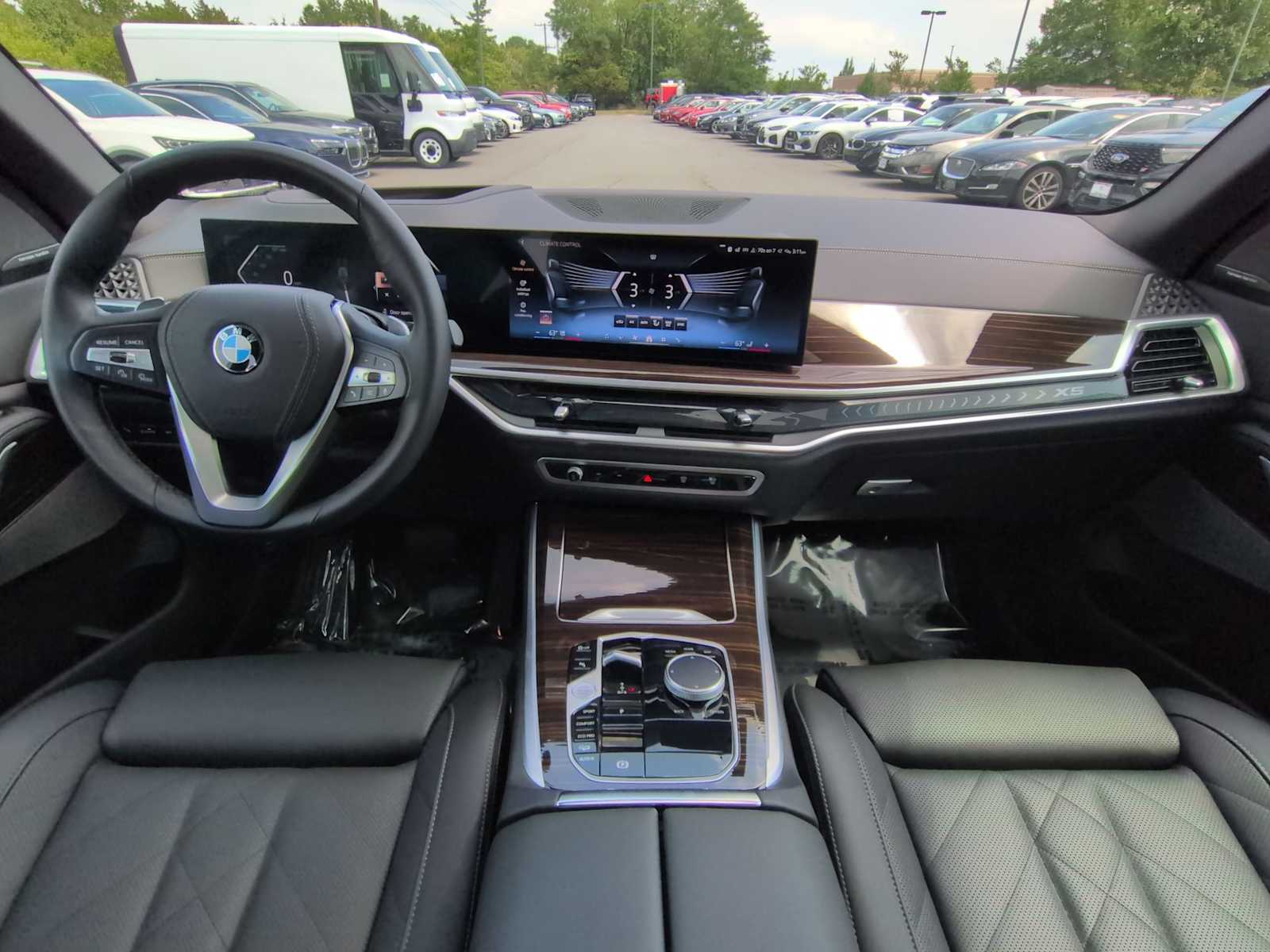 Thumbnail: 2026 BMW X5 - 15