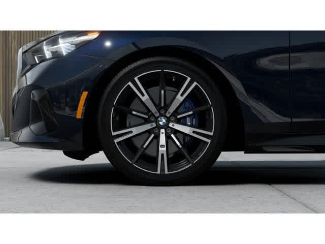 Thumbnail: 2026 BMW 5 Series - 7