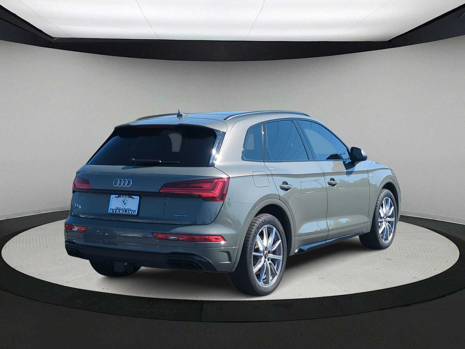 Thumbnail: 2023 Audi Q5 - 8