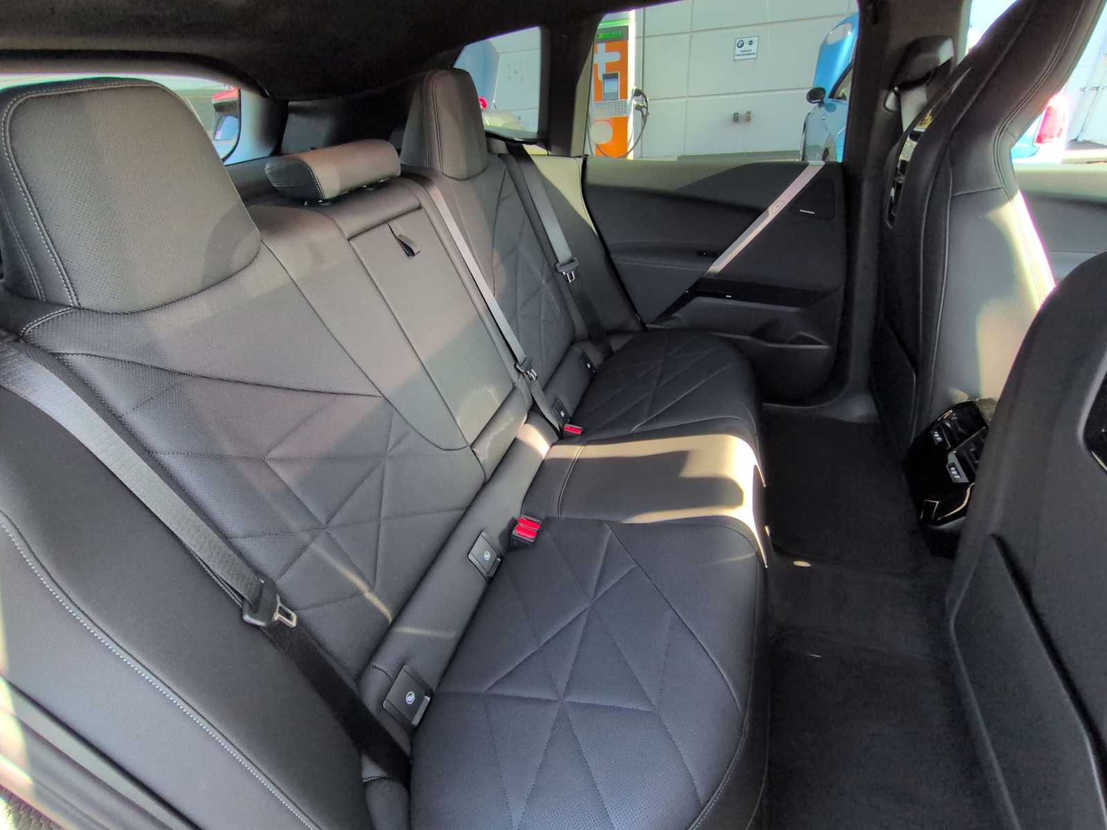 Thumbnail: 2026 BMW iX - 21