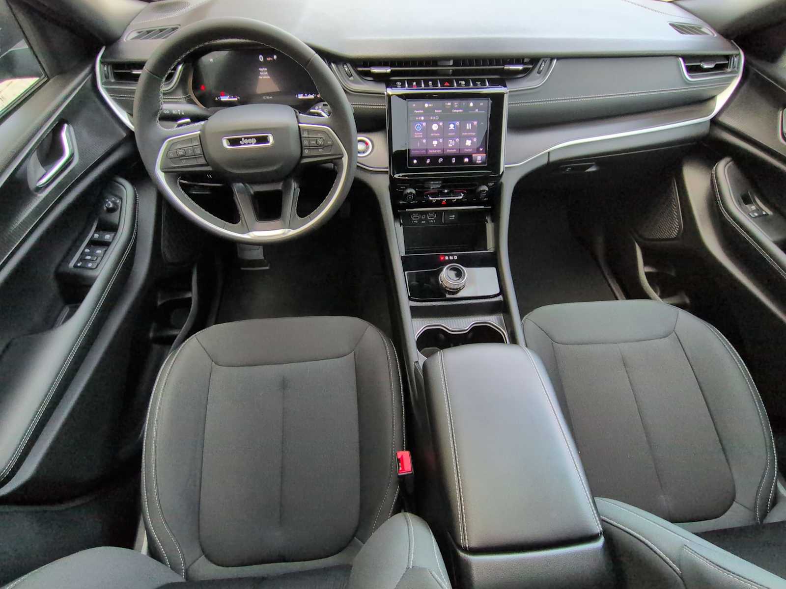 Thumbnail: 2025 Jeep Grand Cherokee - 16