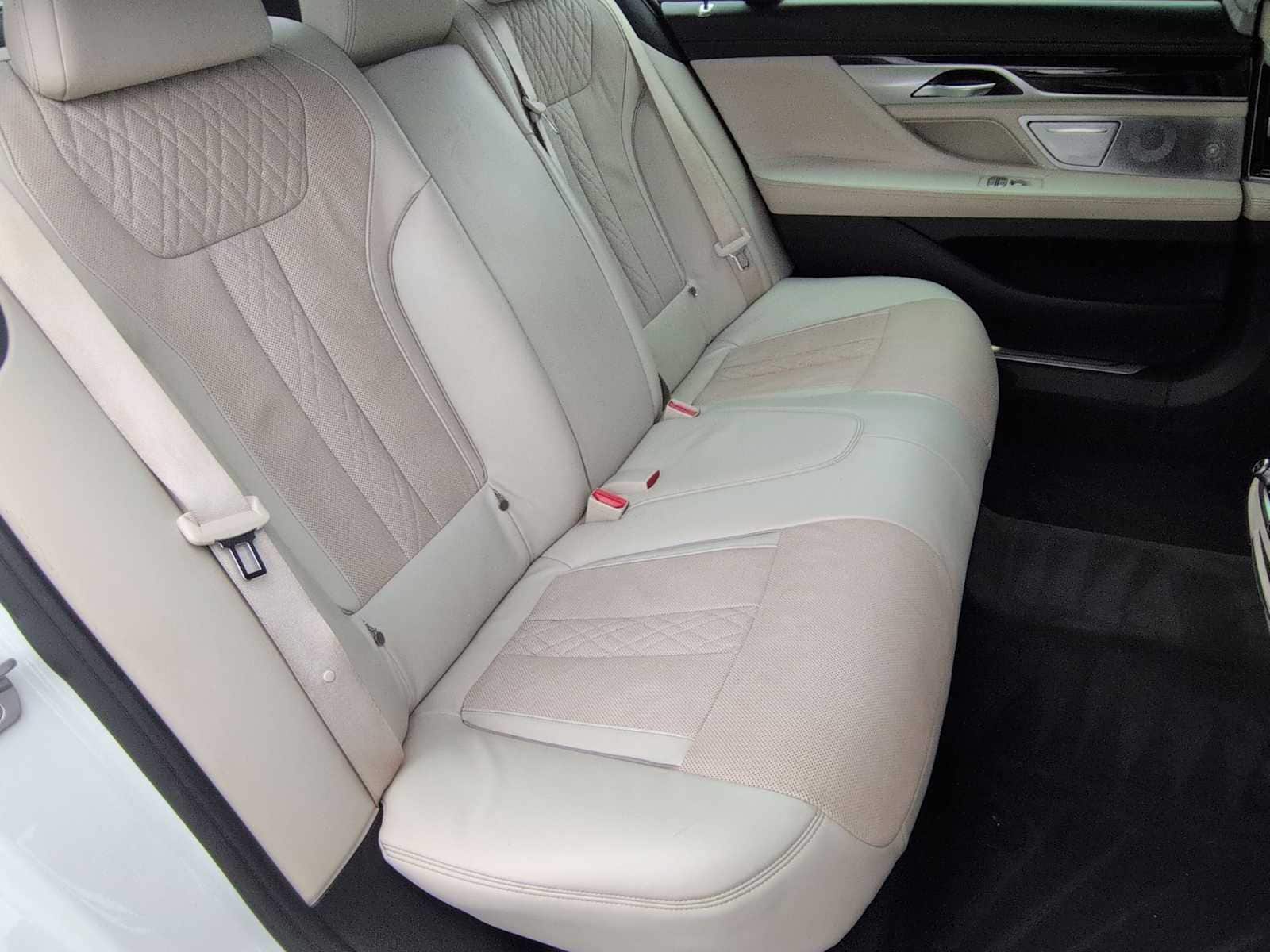 Thumbnail: 2016 BMW 7 Series - 21