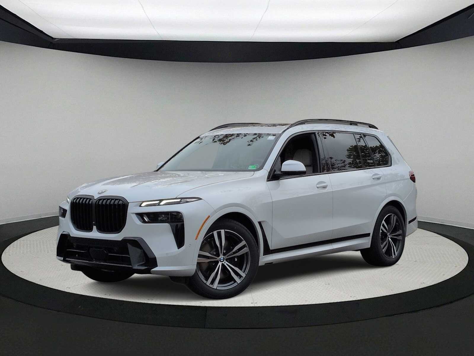 2026 BMW X7 40i's photo