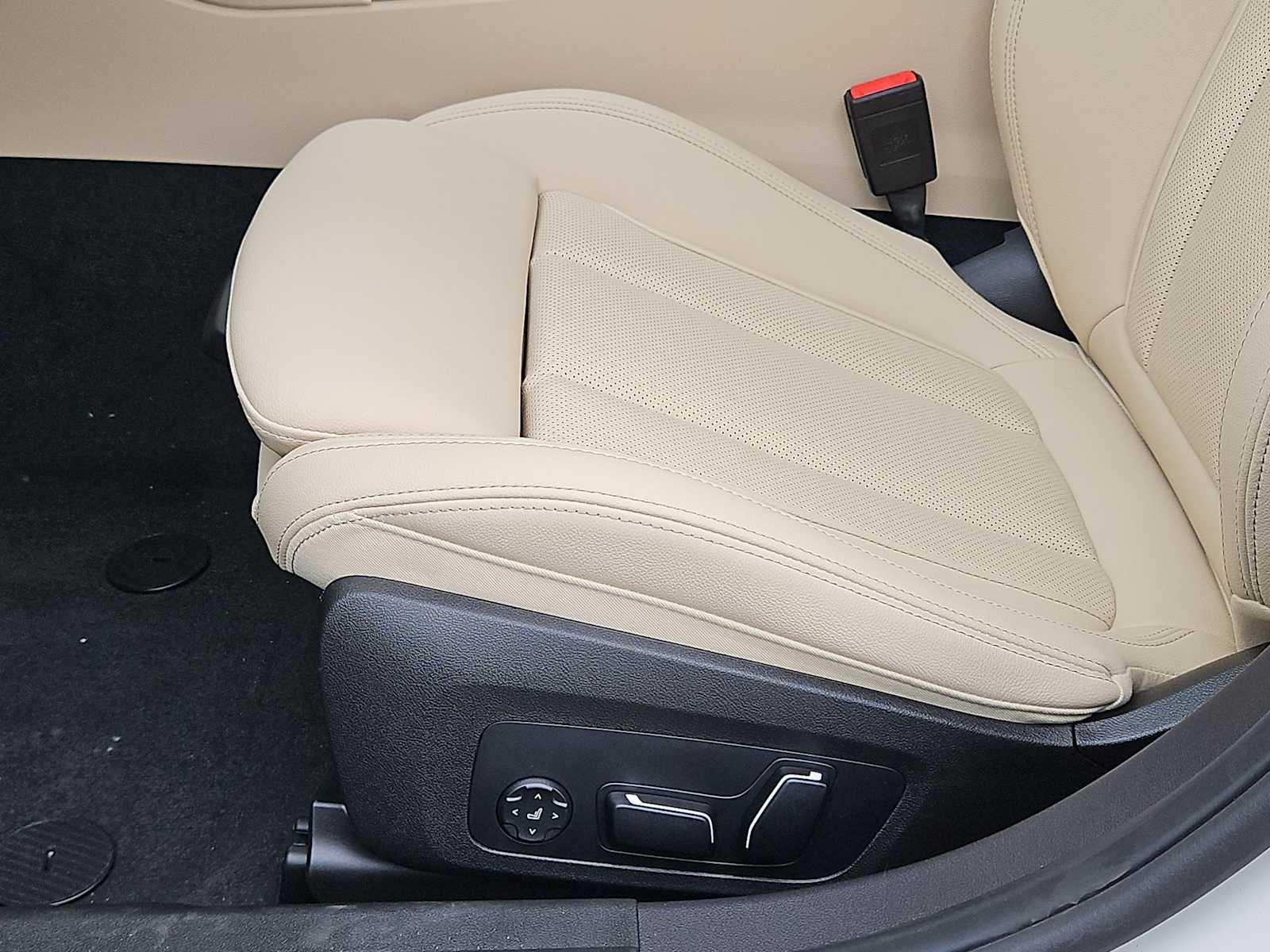 Thumbnail: 2025 BMW 3 Series - 18