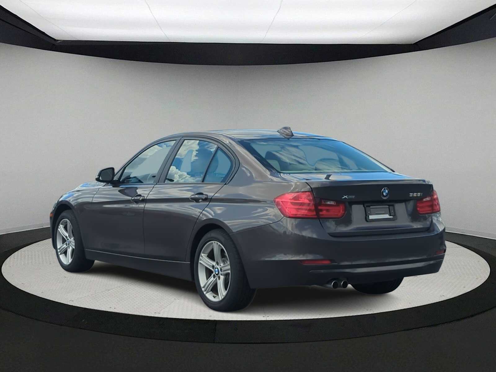 Thumbnail: 2015 BMW 3 Series - 6
