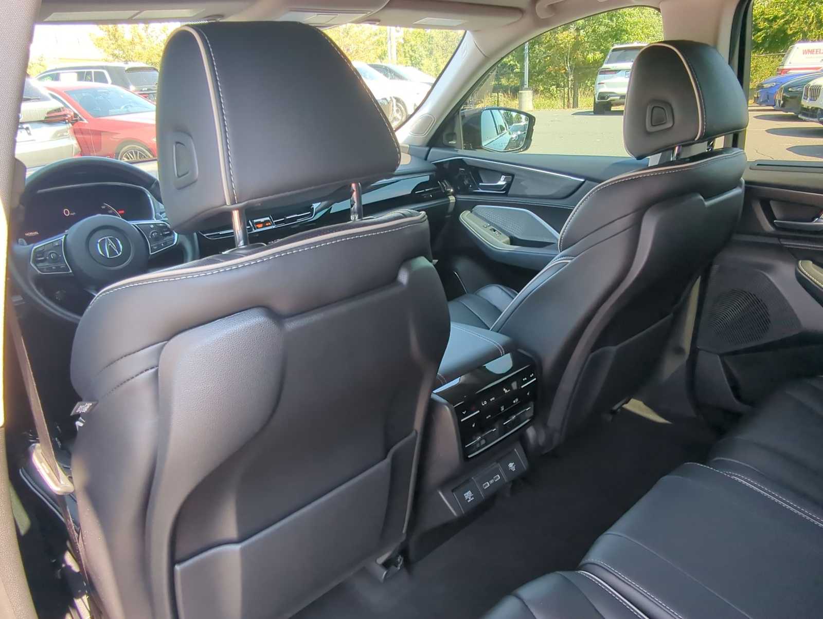 Thumbnail: 2023 Acura MDX - 19