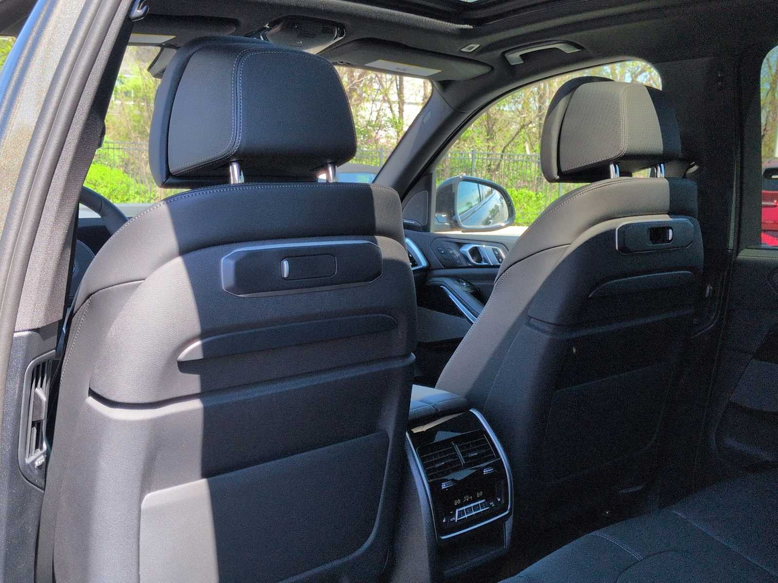 Thumbnail: 2026 BMW X5 - 19