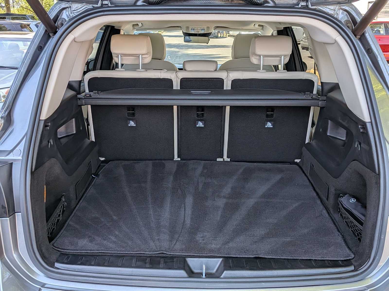 Thumbnail: 2020 Mercedes-Benz GLB - 35