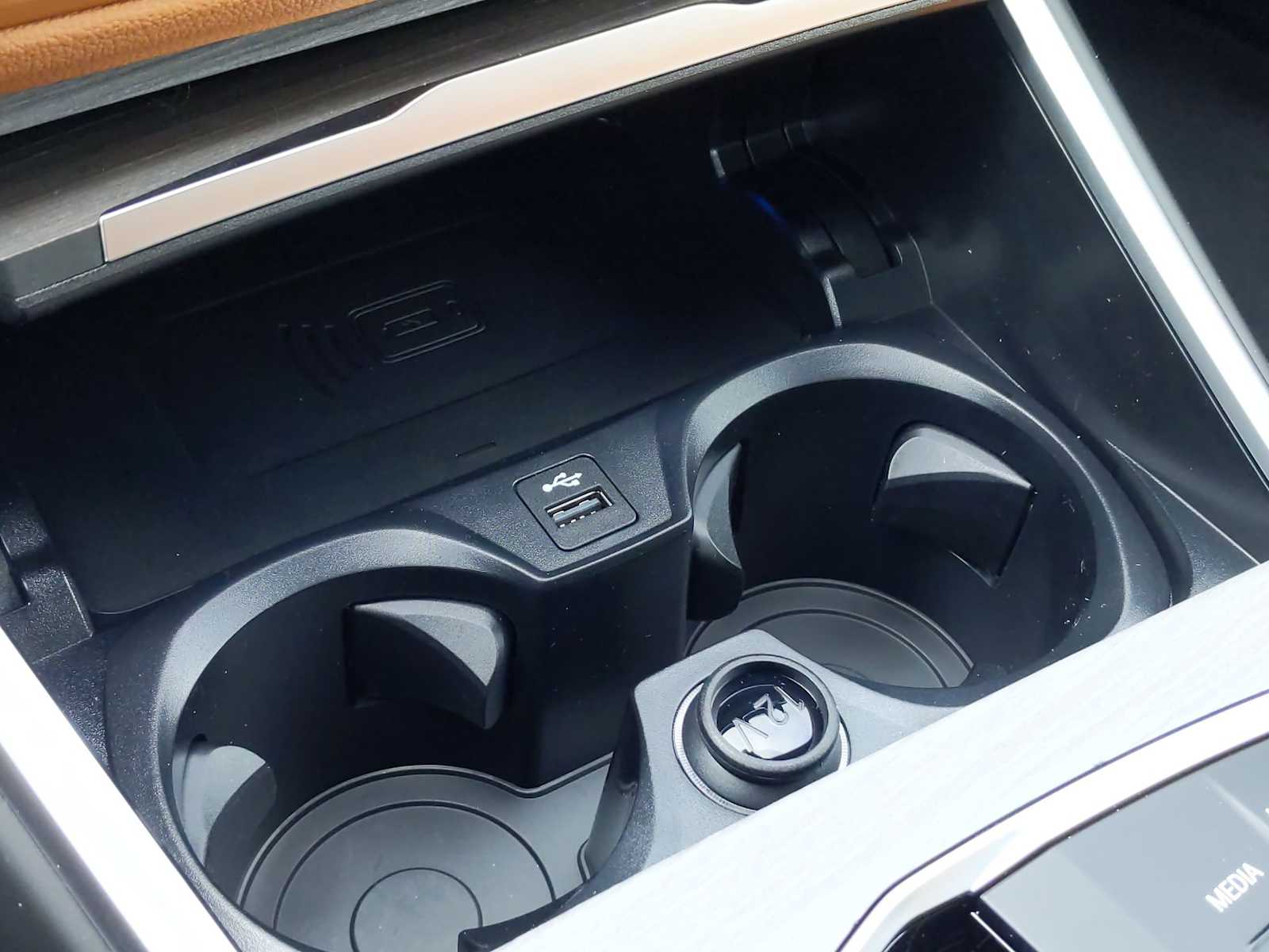Thumbnail: 2025 BMW i4 - 33