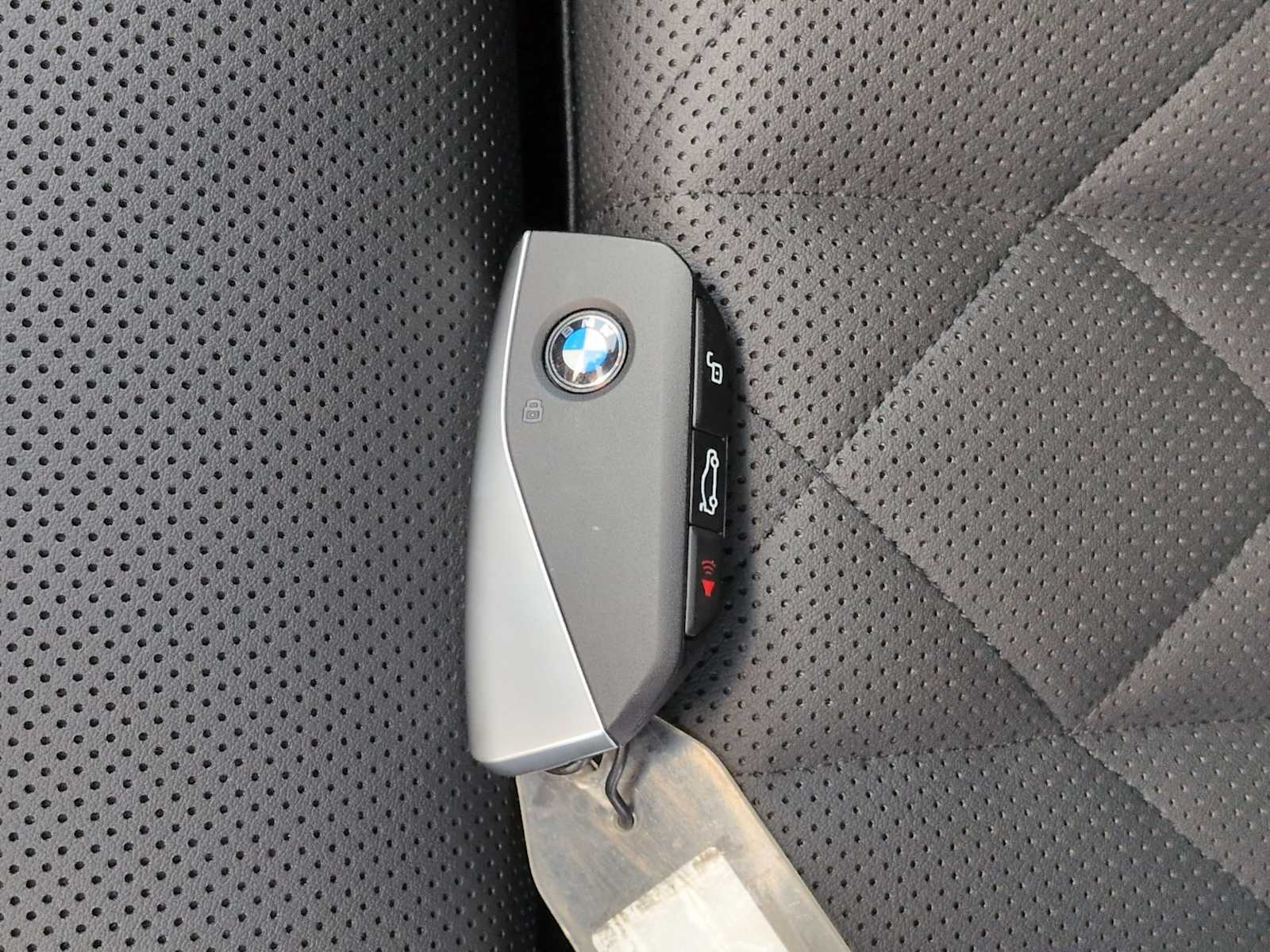 Thumbnail: 2026 BMW X5 - 38