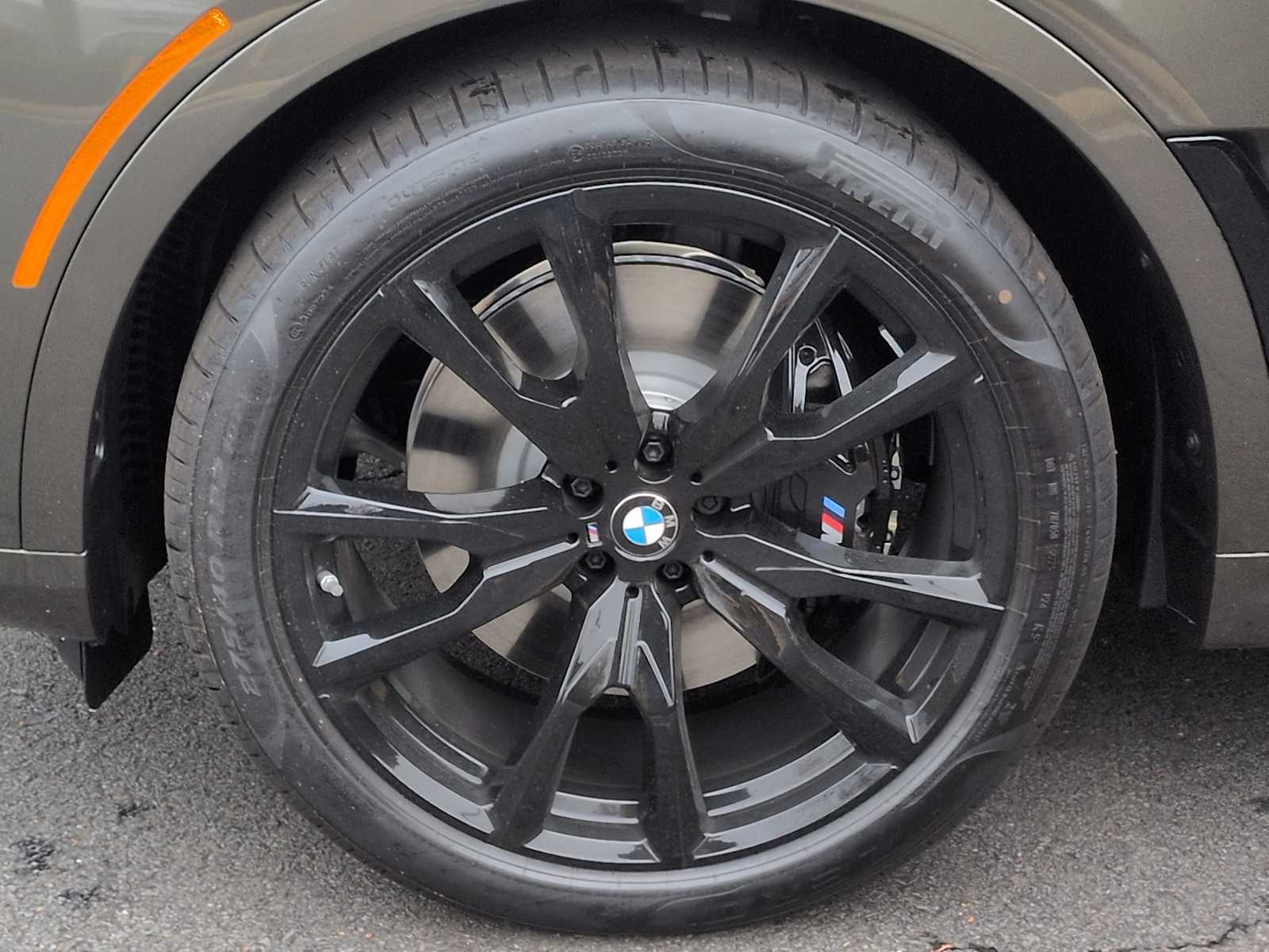 Thumbnail: 2026 BMW X7 - 14