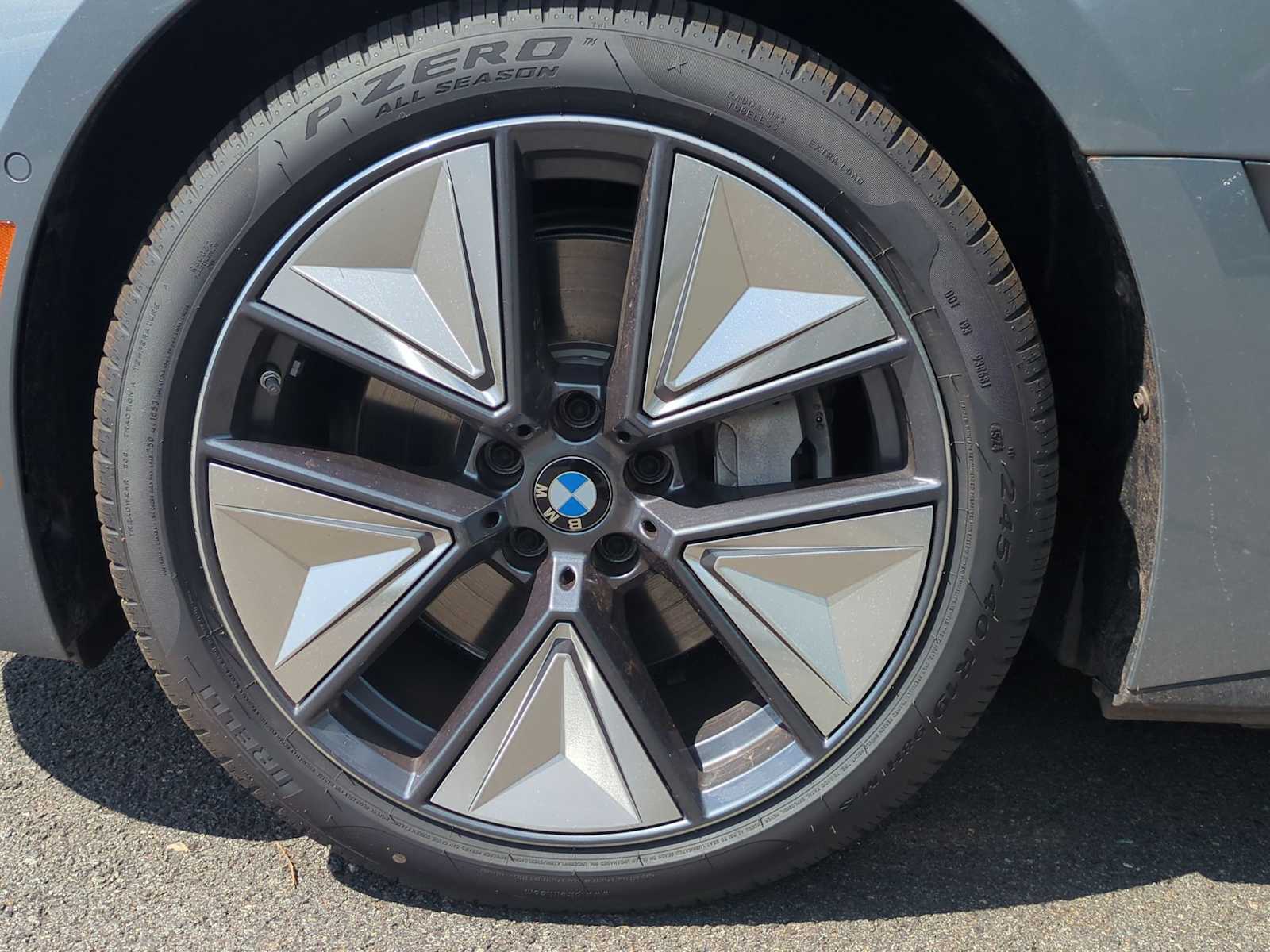 Thumbnail: 2025 BMW i4 - 13