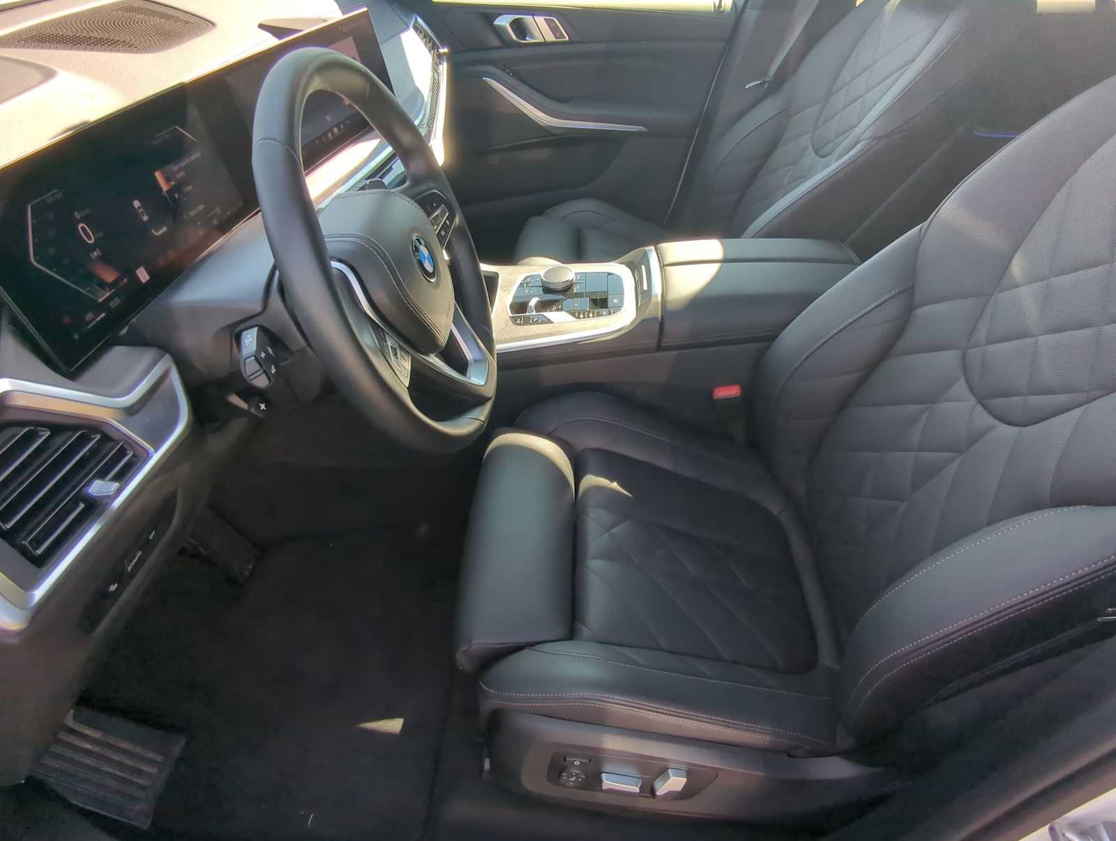 Thumbnail: 2025 BMW X5 - 10